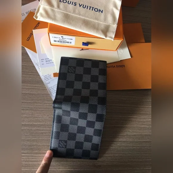 Louis Vuitton Slender Wallet - Picture 7 of 12